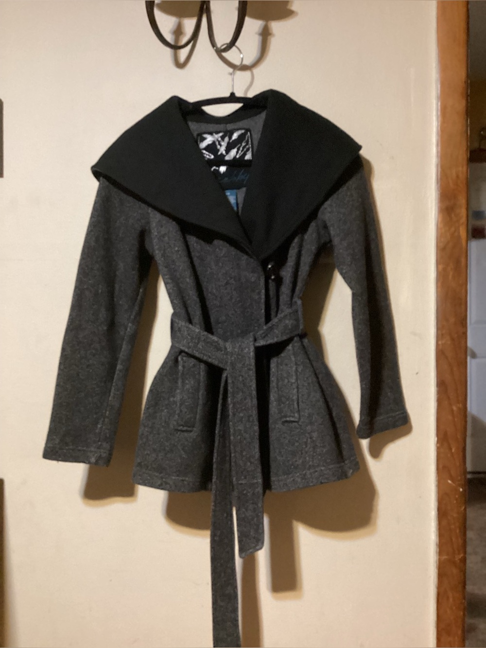 Women’s Sebby Black Tweed Cotton-Poly Coat  w Black Shawl Collar Hood   Size S